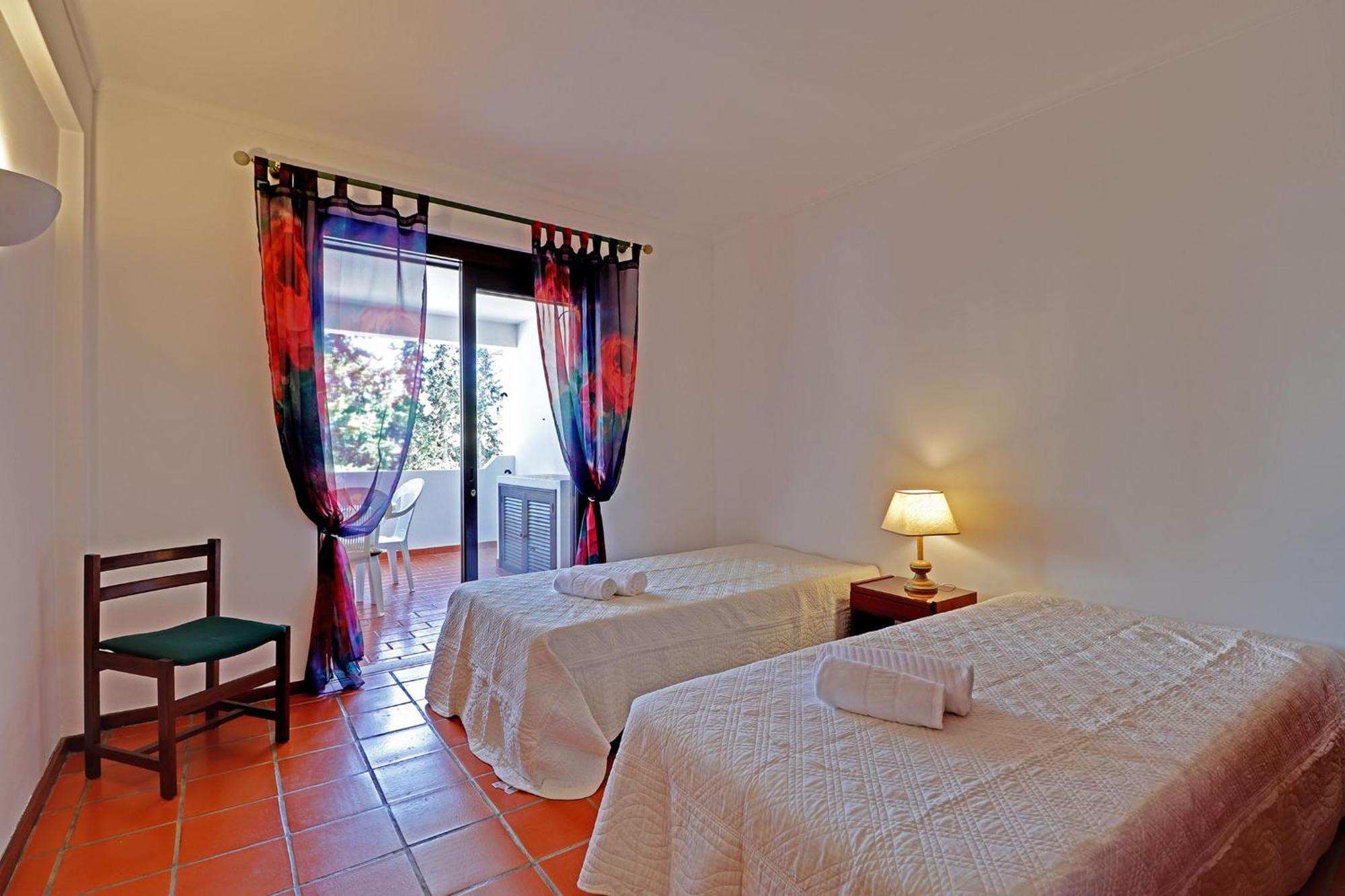 Apartamento Albufeira Typical With Pool By Homing Exterior foto